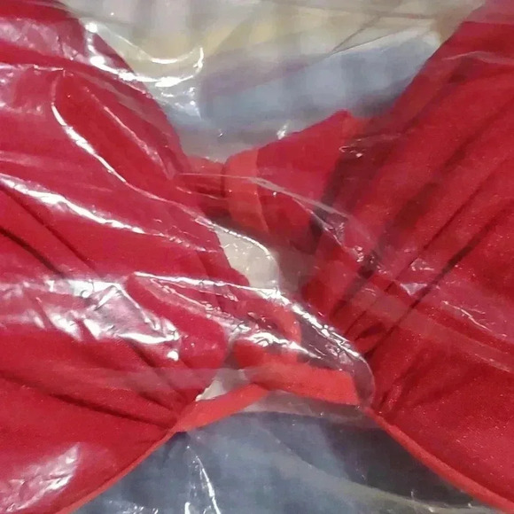 ☆☆☆Scarlet bikini top - Picture 3 of 3